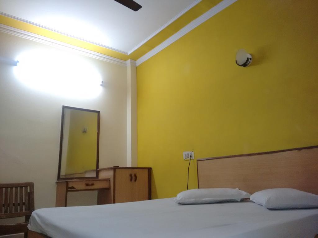 ניו דלהי Hotel Prince Palace מראה חיצוני תמונה